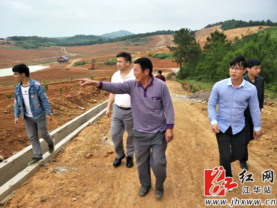 市委派驻江华工作队调研江华脱贫攻坚、党建引领等工作