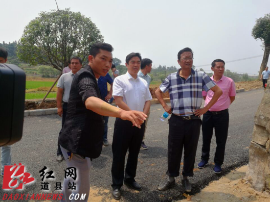 李天明深入道县部分重点项目走访慰问一线工人