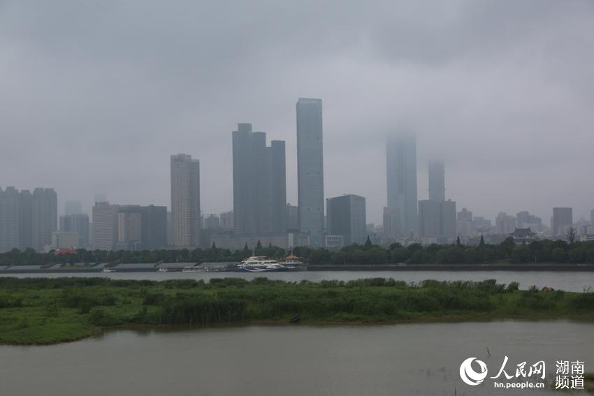 强降雨轮番袭湘 湘江水位全面上涨（组图）【4】