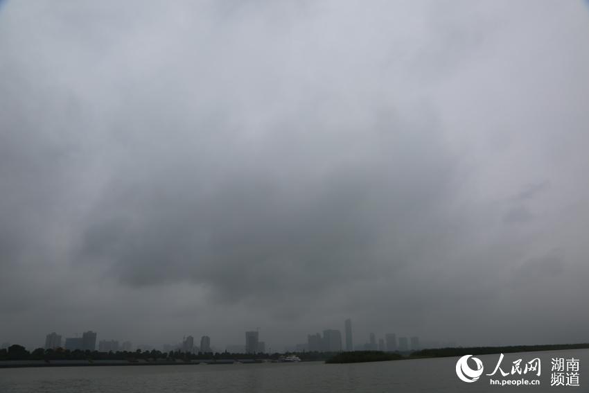 强降雨轮番袭湘 湘江水位全面上涨（组图）【5】