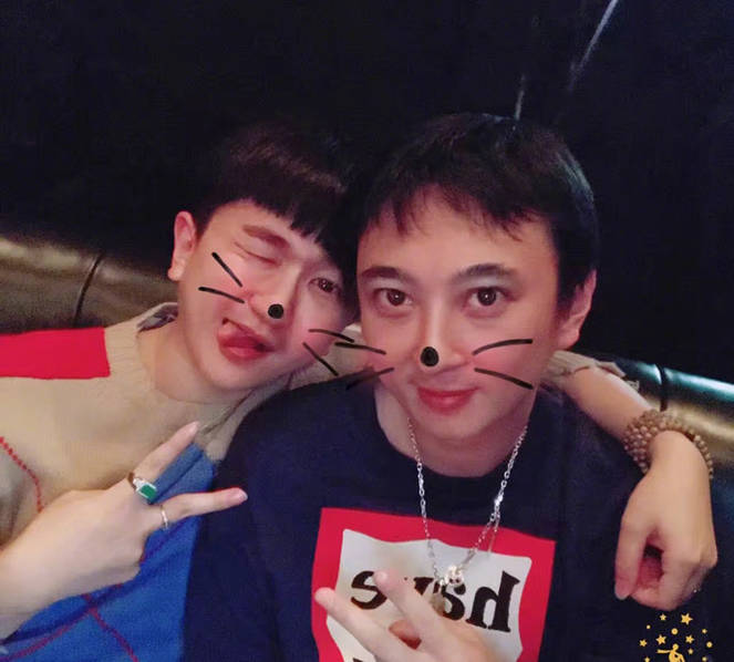 张大大合影baby佟丽娅娇俏 王思聪黄晓明卖萌