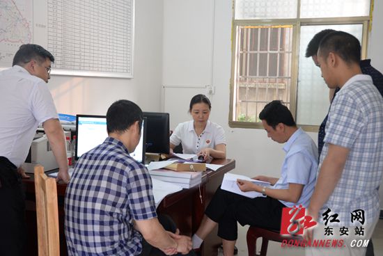 陈丽深入大庙口镇调研指导精准扶贫工作