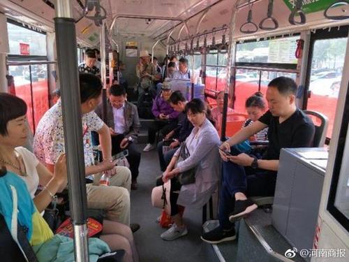 点击图片进入下一页