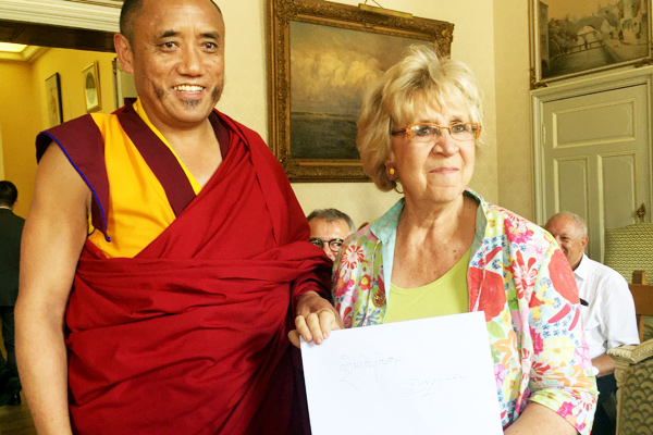 Delegation teaching Europeans about Tibet