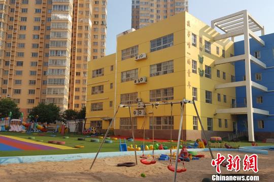 延安市宝塔区双睿幼儿园部分幼儿出现呕吐等不适症状。高庆国 摄