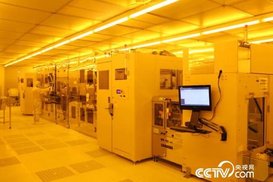 奥斯特重庆无尘生产车间。（奥斯特重庆公司提供）