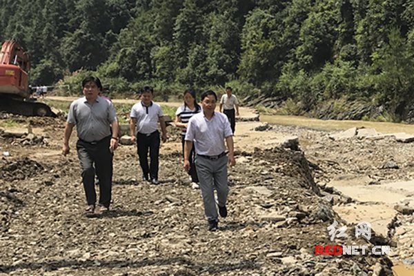 湖南省住房和城乡建设厅赴宁乡灾区慰问