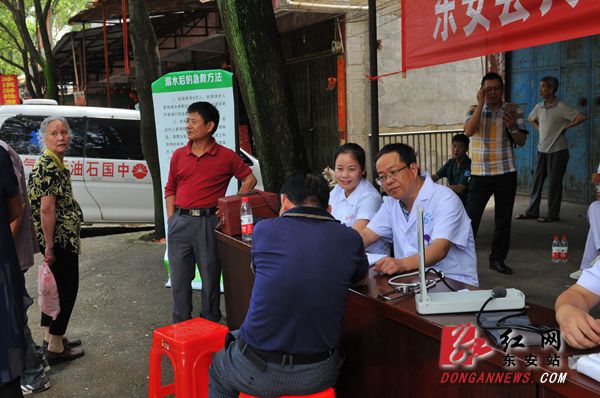东安县灾后重建攻坚战如火如荼