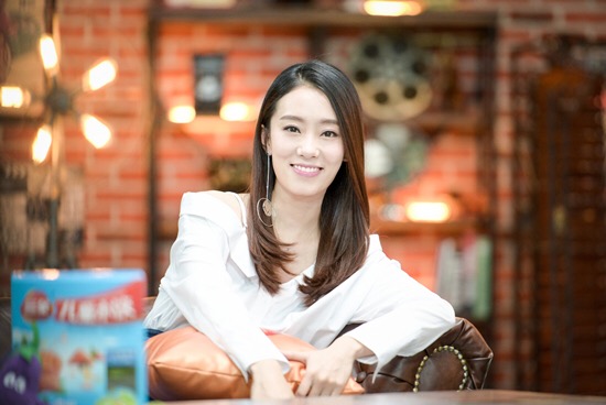 《开心剧乐部》张小斐.jpg