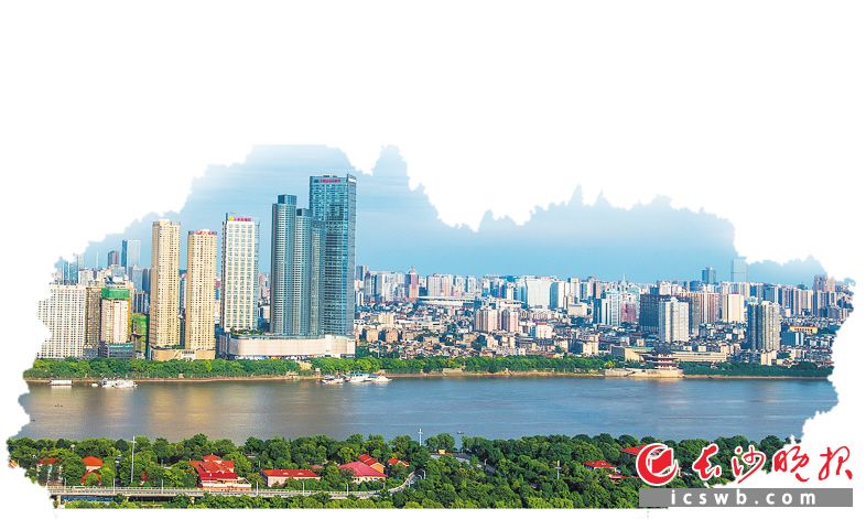 位于湘江东岸的华远华中心由数幢摩天建筑组成。长沙晚报记者 邹麟 摄