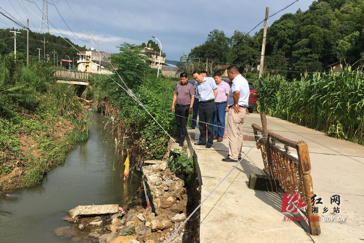 赵叶惠到湘乡市梅桥镇督导灾后建设等工作