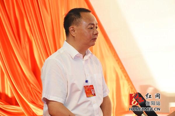 衡阳市委副书记,市长郑建新接受红网记者采访.