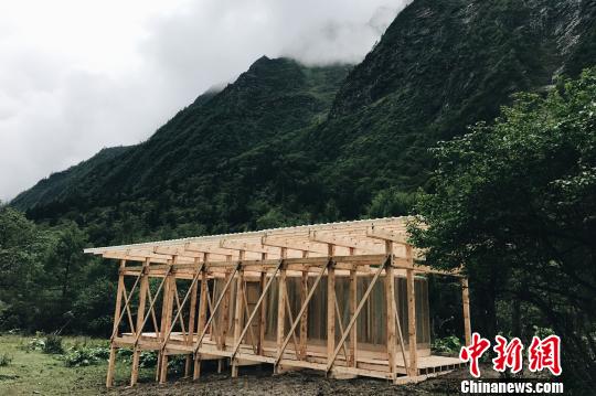 41位“建筑师”4天在深山建起庇护所为村民遮风挡雨