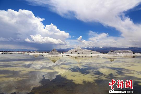 中国版“天空之镜”：“试水”绿色旅游产业模式