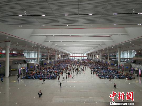 贵阳车站2017年暑运发送旅客516.7万人