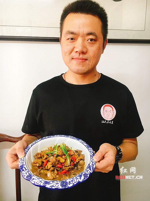 湘潭市餐饮协会精准帮扶 梅龙土鸡焕生机