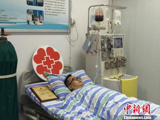 46岁医院院长献髓救人重庆完成第70例造血干细胞捐献