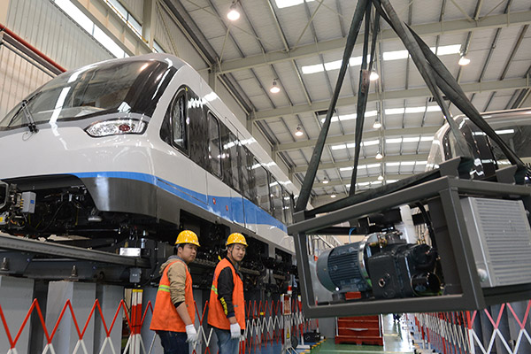 600-kph maglev trains on track
