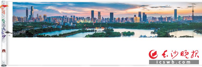 华灯初上，城市中央，越过烈士公园年嘉湖平静的湖面远眺，不断长高的城市建筑构成错落有致的城市天际线。