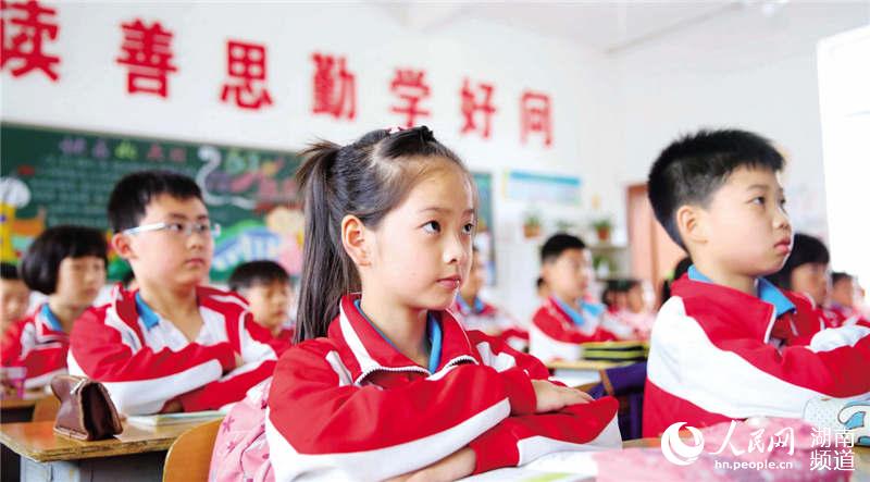 长沙县加大教育投入和实现教育公平，外来务工人员随迁子女实现应读就读。