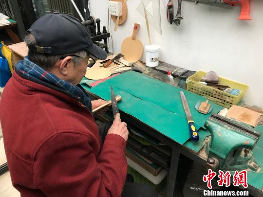 成都“乒乓爷爷”：我只是一名坚守64年的老钳工
