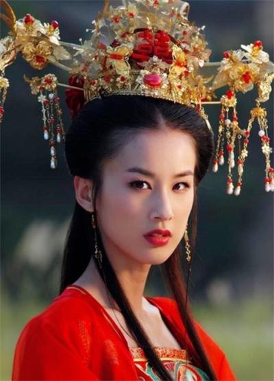 黄圣依做客人民网成焦点,不忘初心,砥砺前行!