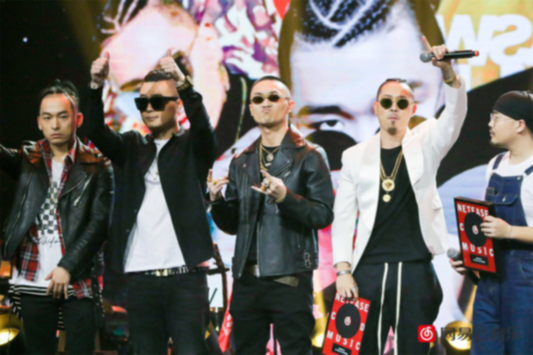 独壹不贰ONO《全部都是你》摘得硬地围炉夜“年度十大热门单曲”