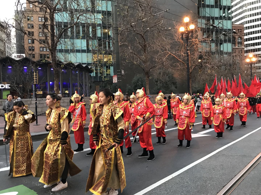 旧金山中国新年大巡游 载歌载舞人气旺旺