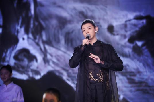 《经典咏流传》今晚八点播出 霍尊献唱最美《