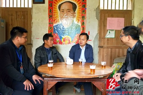 苏小康在江村镇开展脱贫攻坚工作“回头看” 深入一线化解信访积案