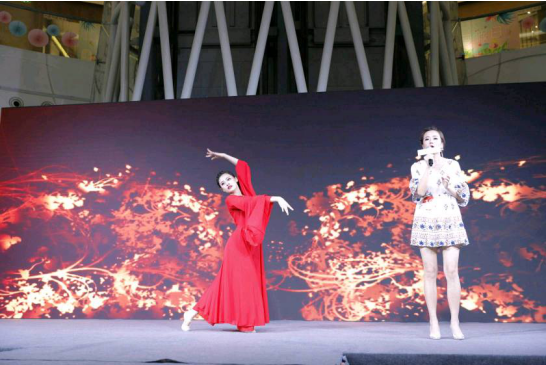 68届世界小姐湖北赛区召开发布会，与00后超模共度六一