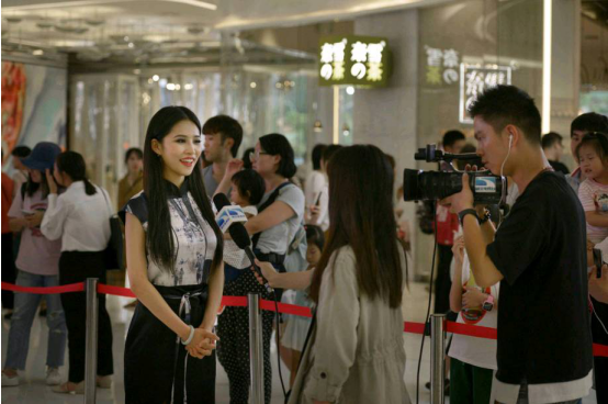 68届世界小姐湖北赛区召开发布会，与00后超模共度六一