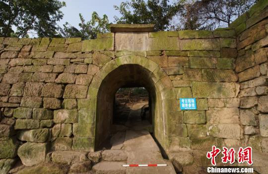 图为涪陵龟陵城遗址西城门外部结构。重庆市文化遗产研究院供图