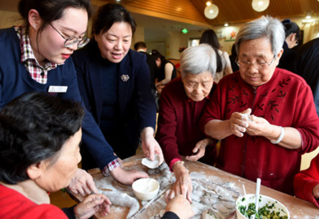 老龄化攻坚：一座城和一个国家的持久战