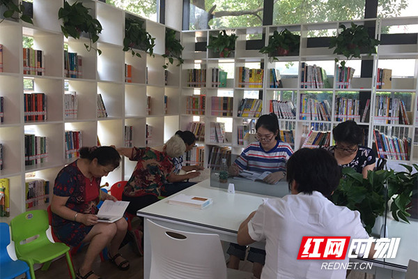 New self-service library opens in Changsha