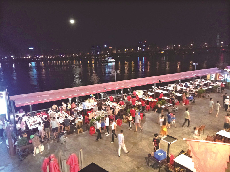 长沙最热闹的夜宵8条街 看看哪里有你的菜