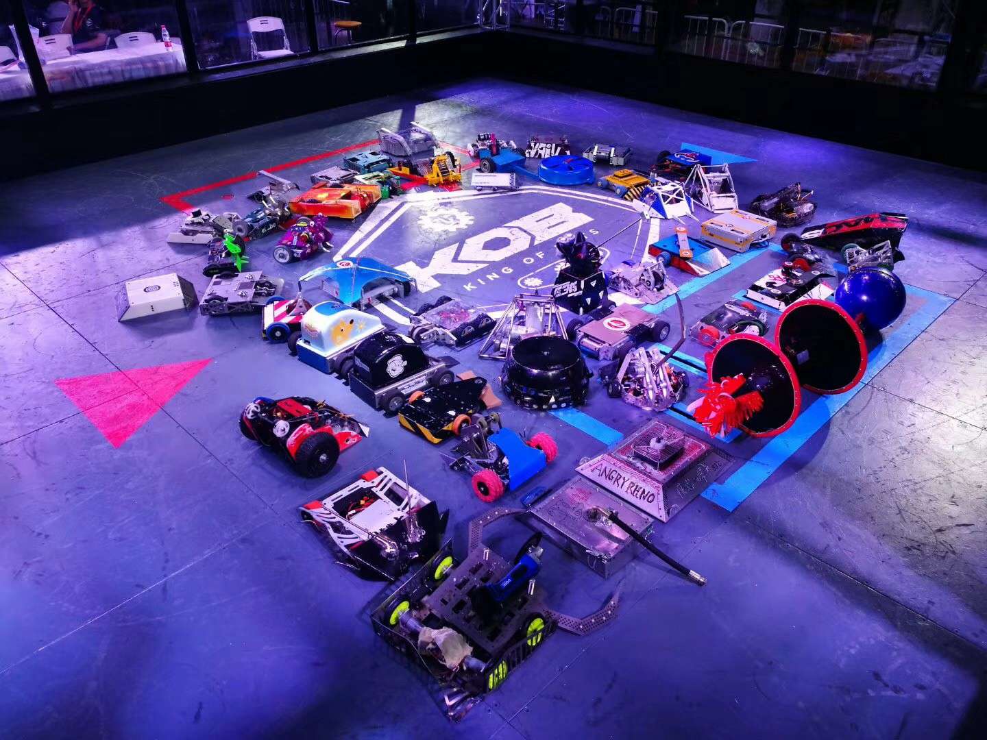 KOB亮相世界机器人大会 机器人格斗巡回赛北京站盛大开启