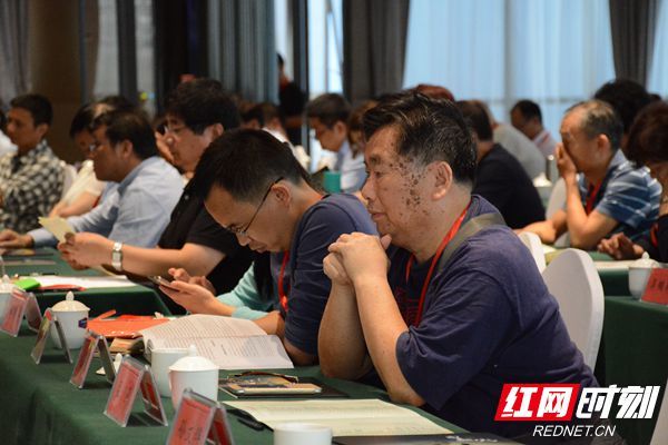 民俗专家学家齐聚浏阳:缺少烟花爆竹的节日没有情感寄托