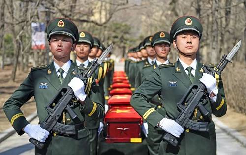 千万英雄的前赴后继，换来今天的太平盛世。他们大多没留下名字，但永不会被我们遗忘。