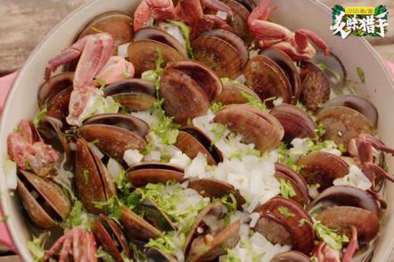 田亮康复归队遇难题 《美味猎手》冒险出航海钓遭遇暴雨危机