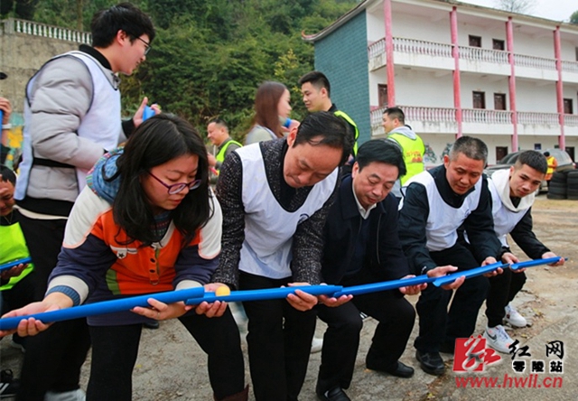市检察院：传递检察蓝，弘扬改革创新精神