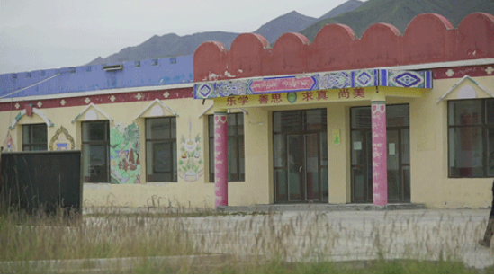 镜头中的脱贫故事|扶智又扶志