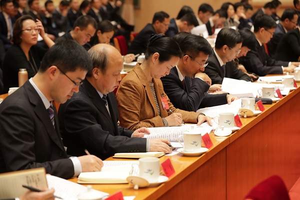 首次列席中央纪委全会的特约监察员。中央纪委国家监委网站 张锐 摄