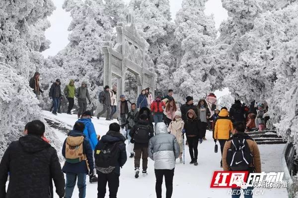 旅游收入破百亿！南岳凭什么能吸引游客“长来寄此生”？