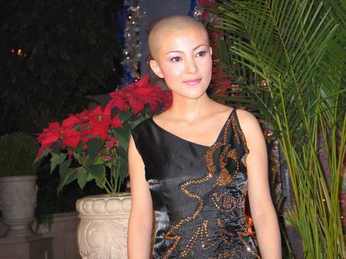 百变谢雨欣 看我"光头"七十二变