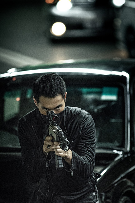 杨祐宁《寒战2》磨练枪手眼神