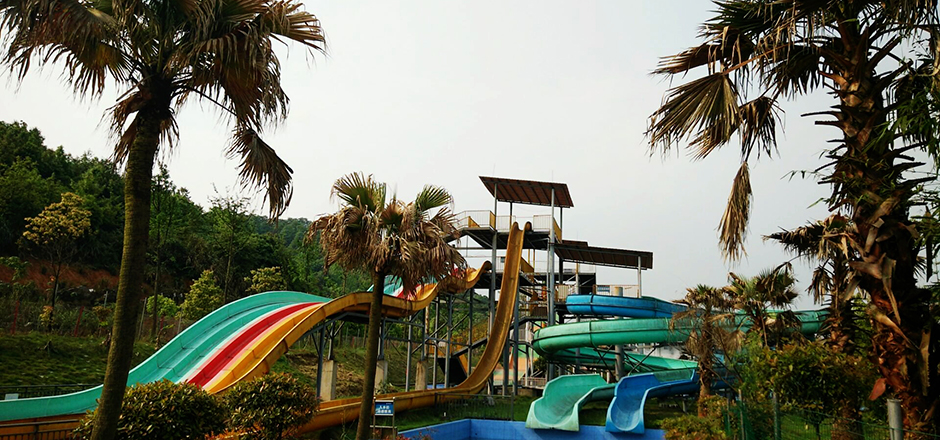 郴州市四清湖水利风景区>>水上乐园滑道区.