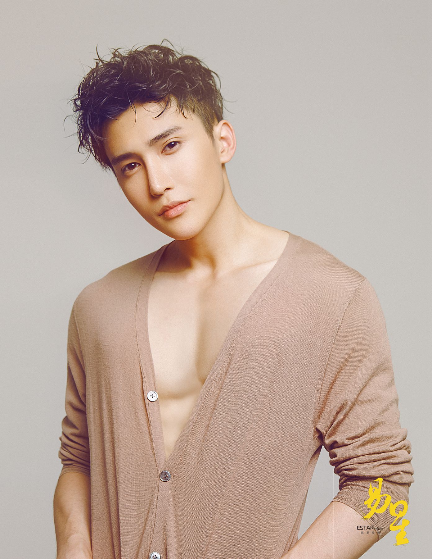 黄晓明开启新人培育计划黄家战队受关注