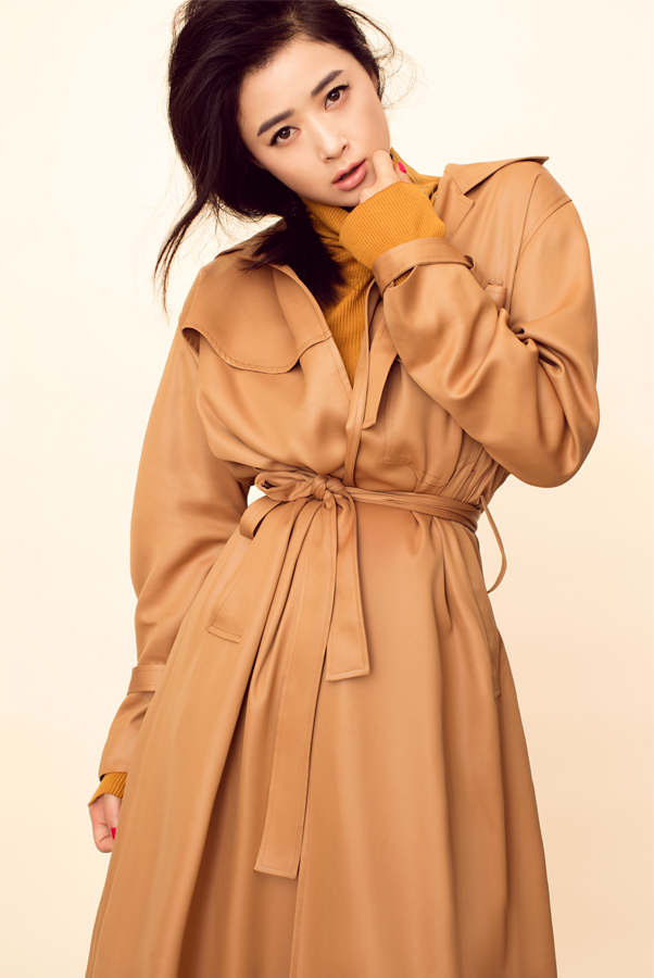 蒋欣最新写真照曝光优雅大气不失女人小俏皮