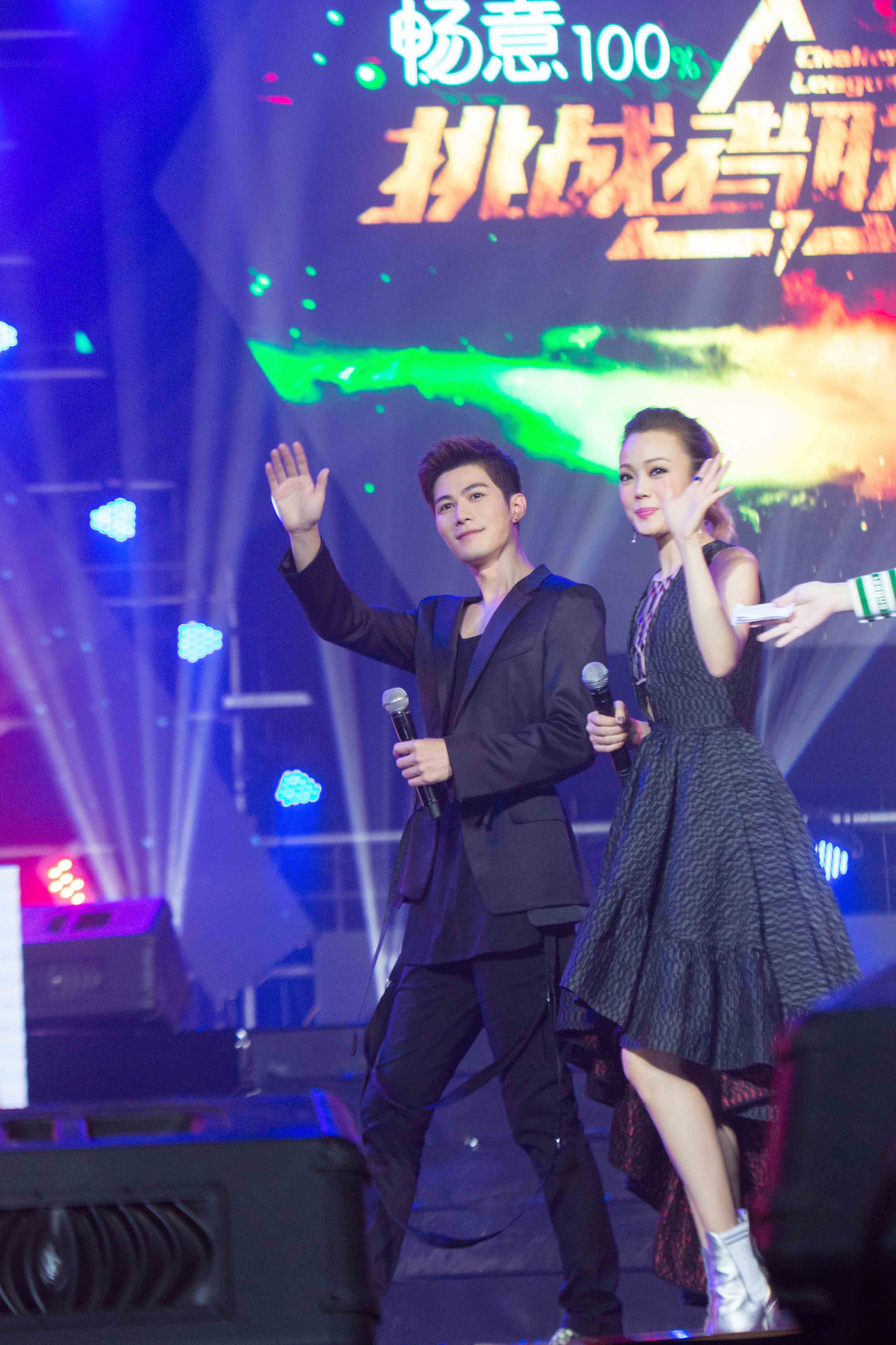 《挑盟》陈学冬搭档容祖儿 深情对唱《我要你》_明星要闻_娱乐频道